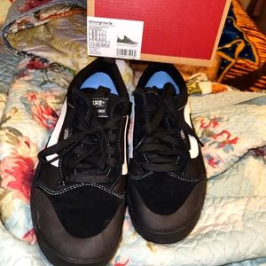 Vans ultra range exo se black and white men's 8 women's 9.5 nib hydroguard